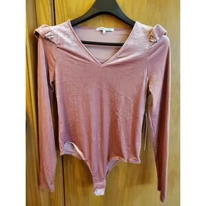 Celebrity Pink Women's Pink Velvet Bodysuit Size L NEW